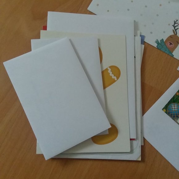 21 Assorted Christmas/Holiday Cards - Picture 4 of 5